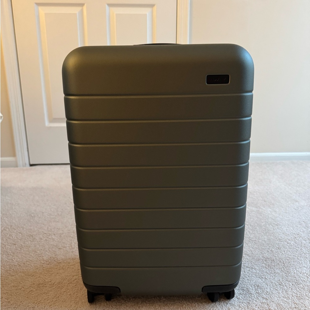 Away Green Travel Bag